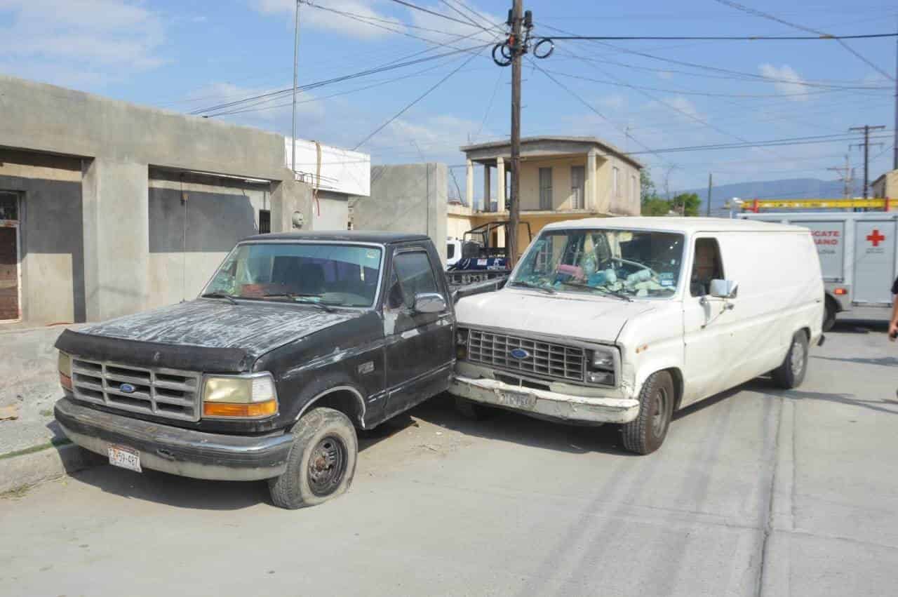 Chocan a ‘pulguero’