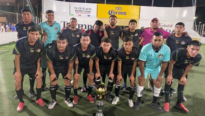 Amigos del Golo; Campeón en la Corona