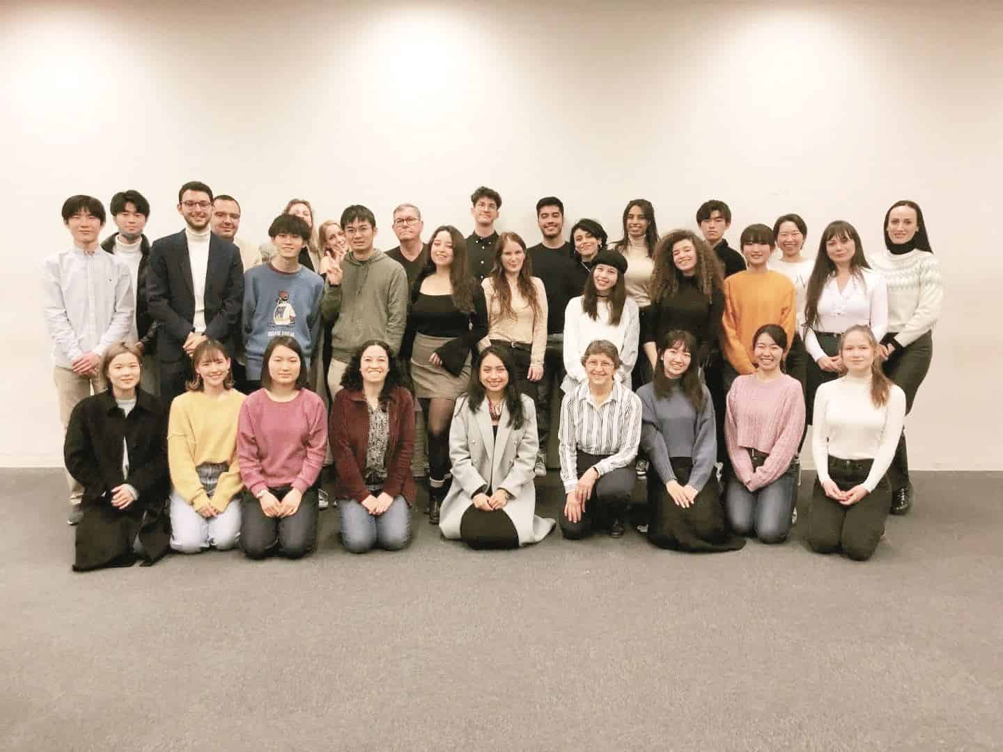 Acude Sofía a foro en Japón