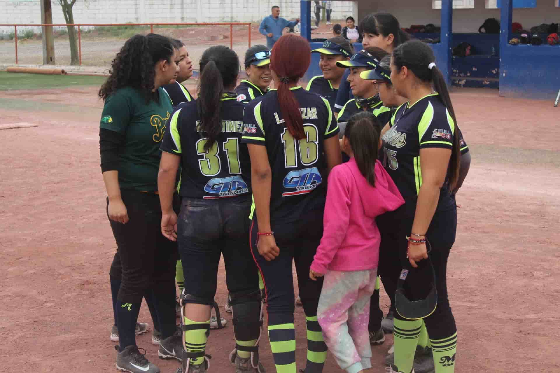 Liga femenil municipal de softbol