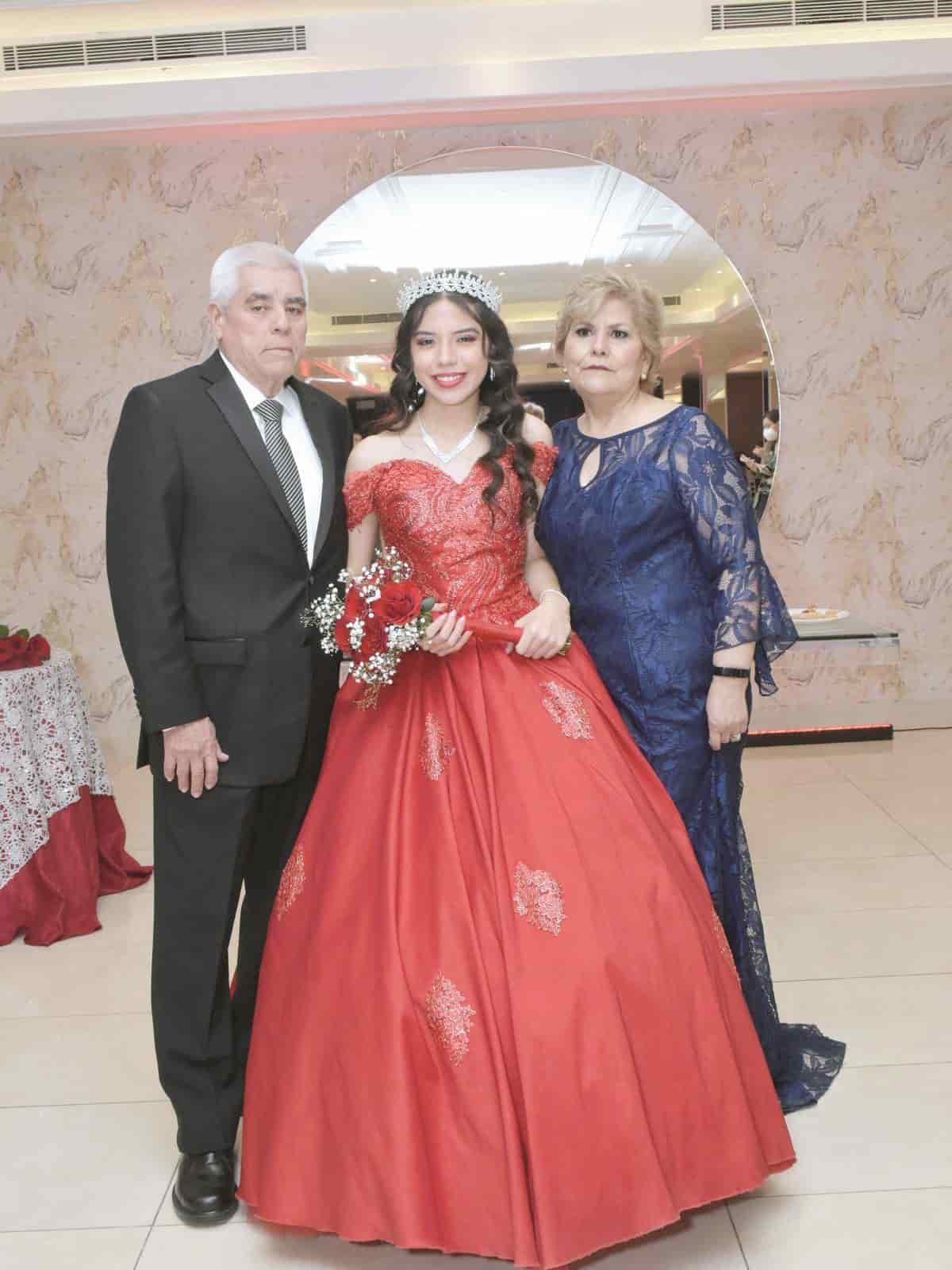 Celebra sus XV primaveras