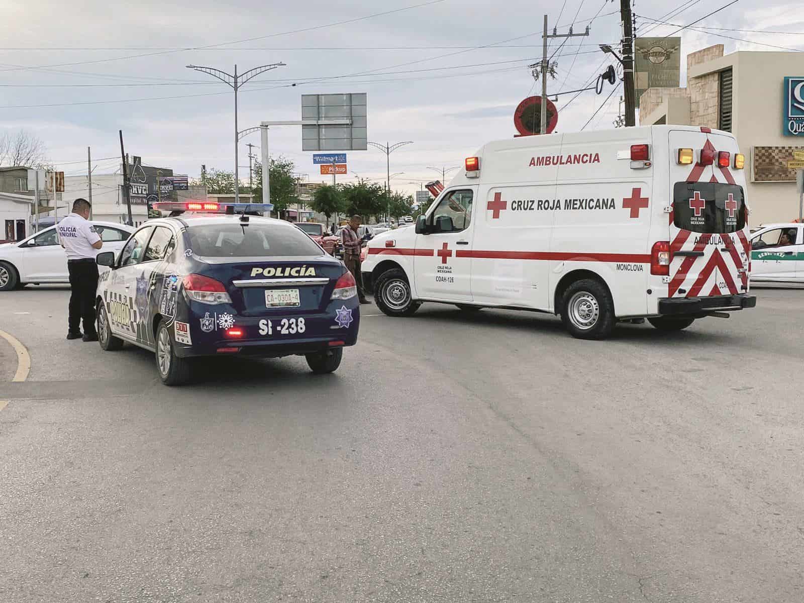 Choca taxista a saltillense