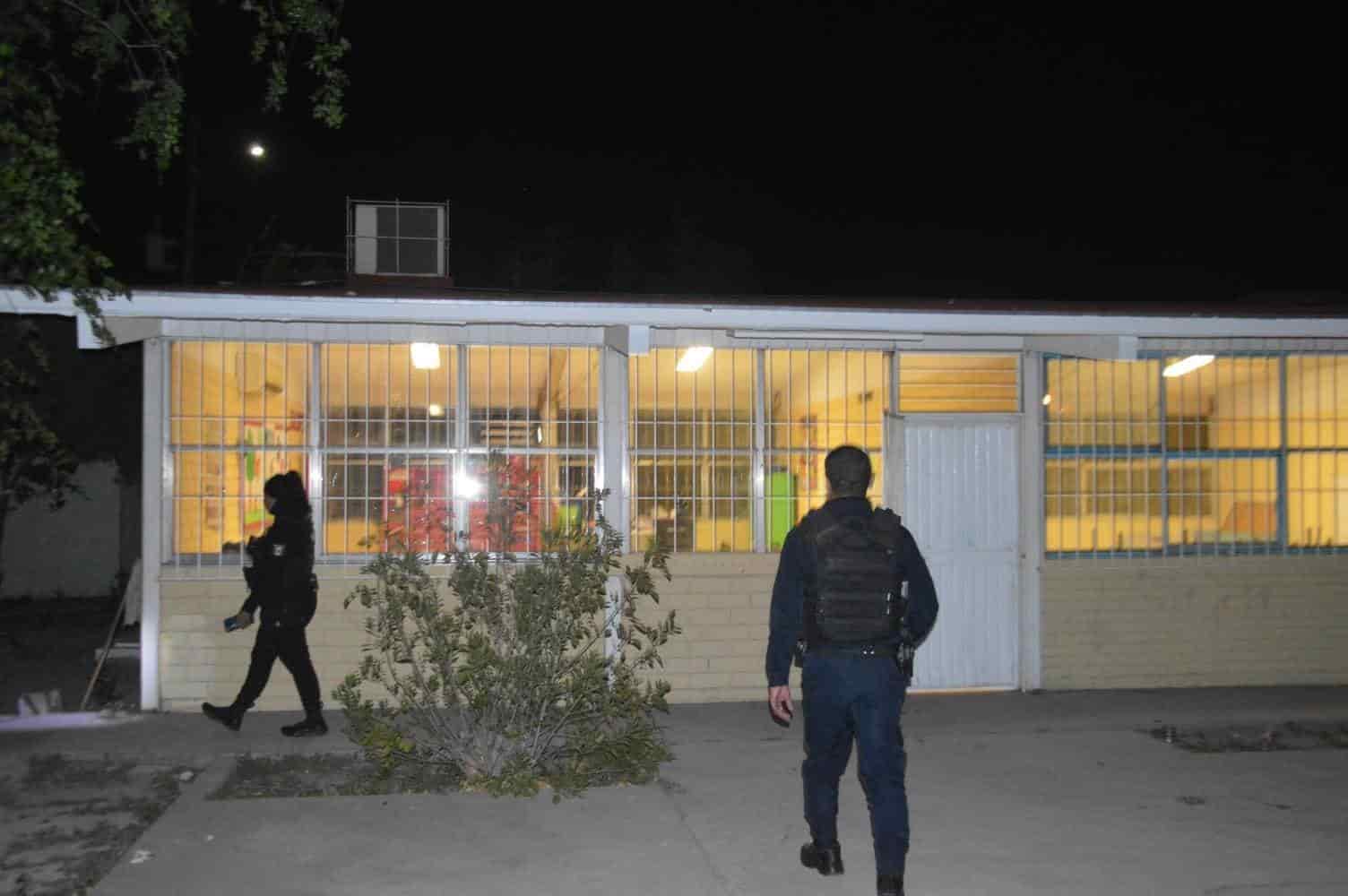 Frustran robo a jardín de niños