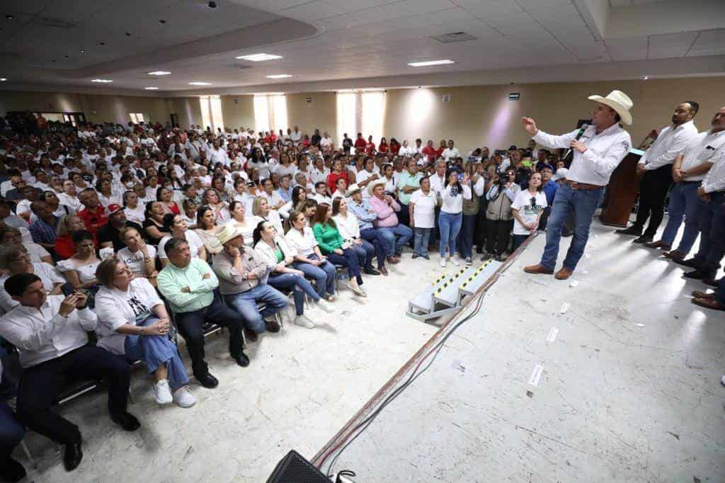 Inicia Manolo recorrido por todas las regiones de Coahuila 