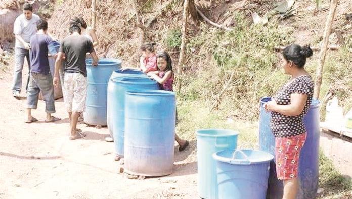 Sin agua en  La Progreso