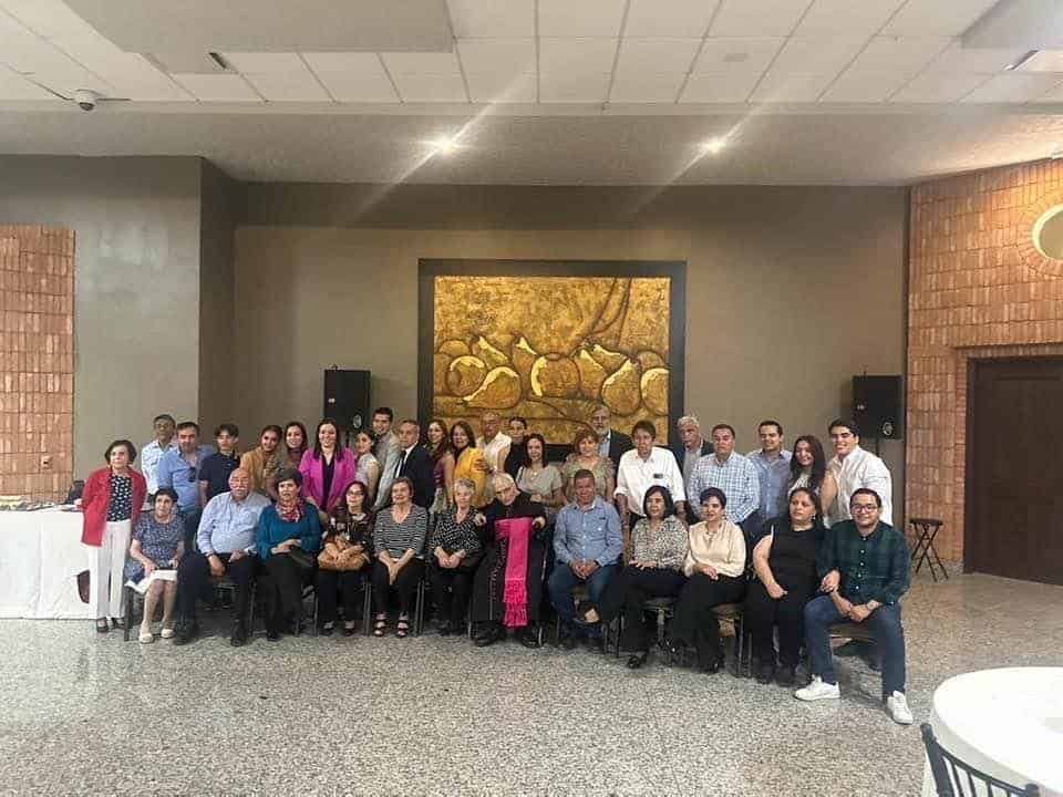 Ya es “Monseñor” El Padre Almaraz