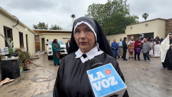 Derrocha Viacrucis gran labor artística