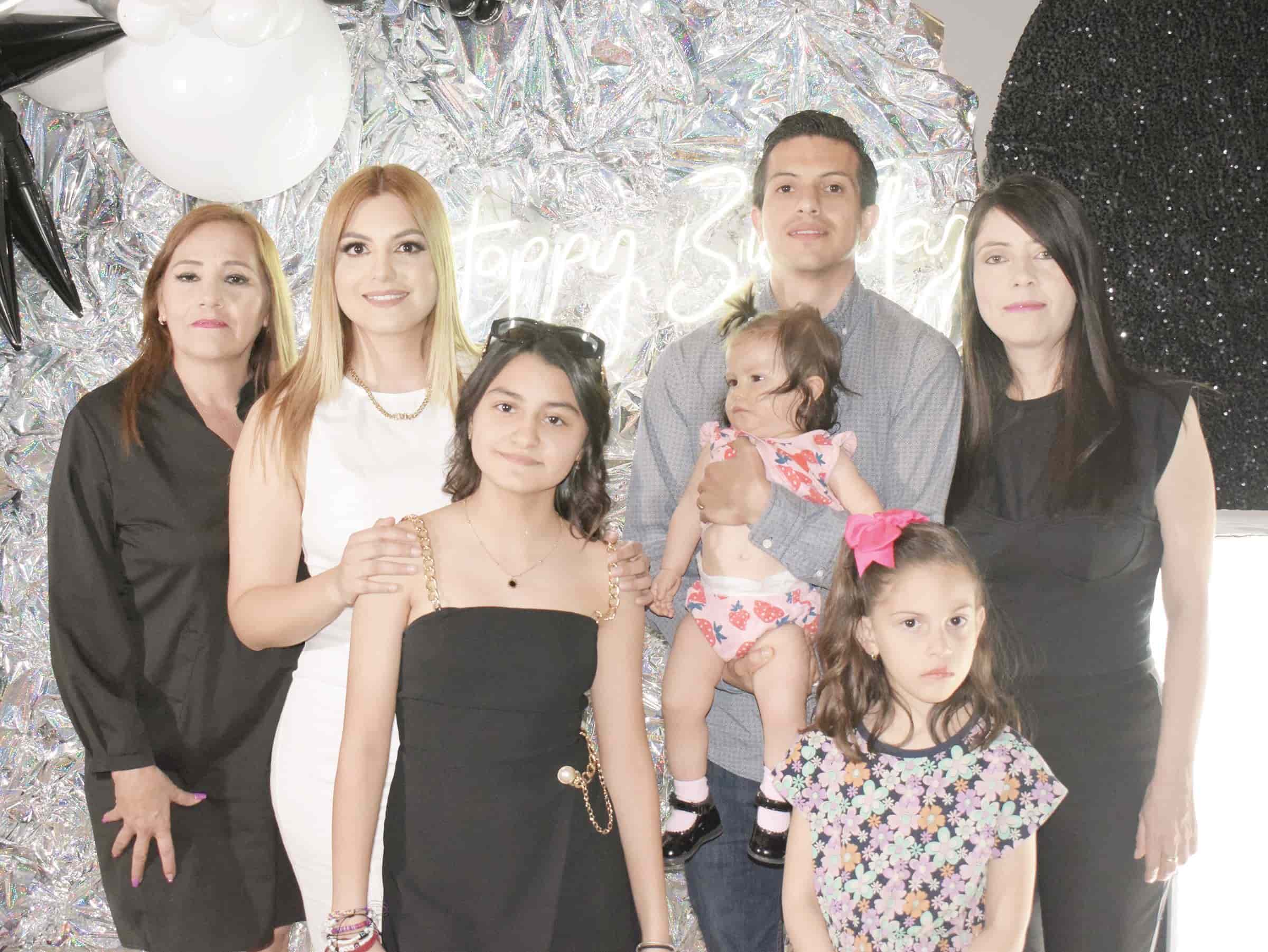 Celebran cumple de Alexa
