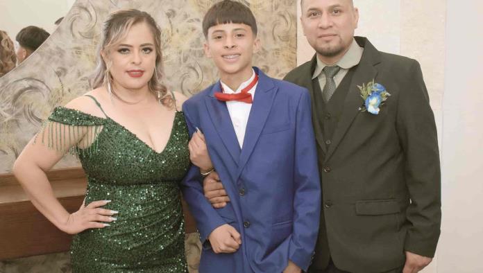 Celebran sus XV años