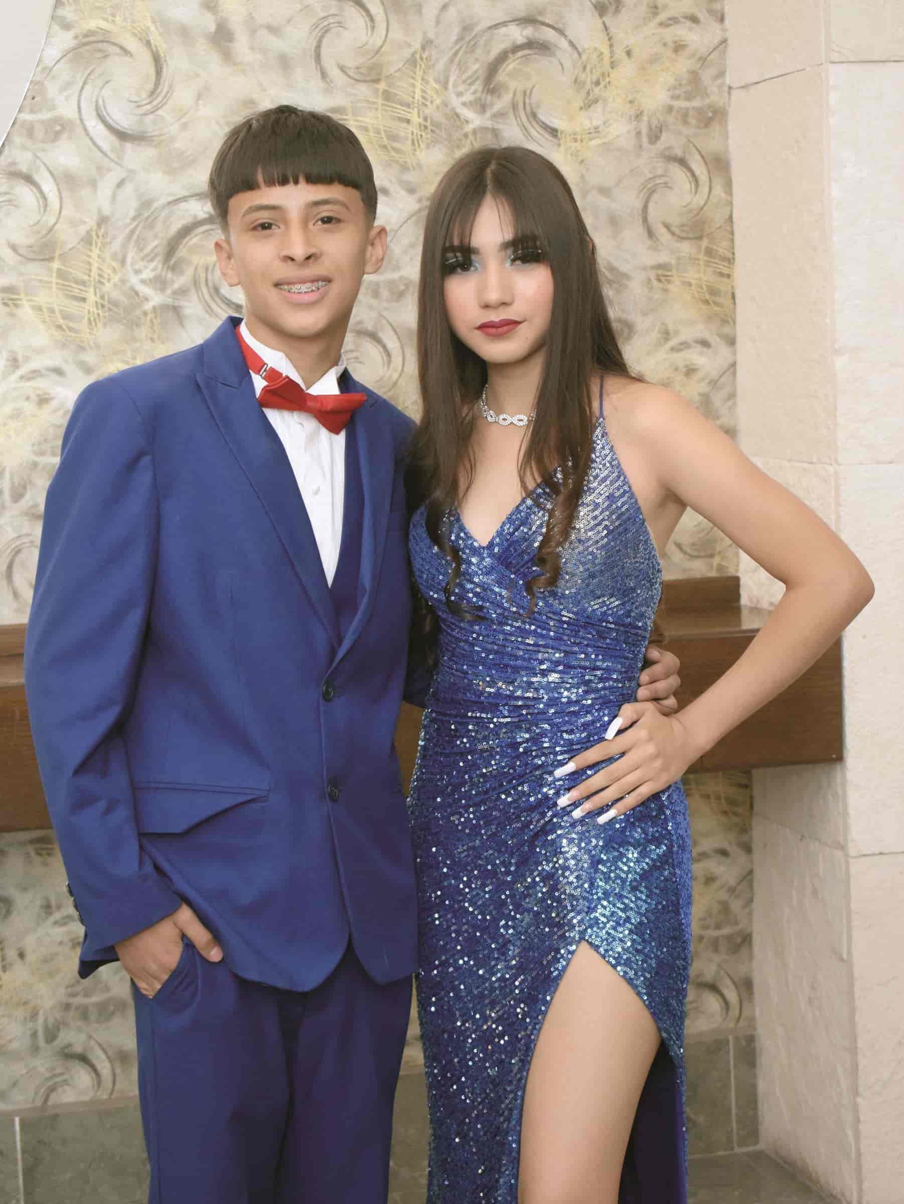 Celebran sus XV años