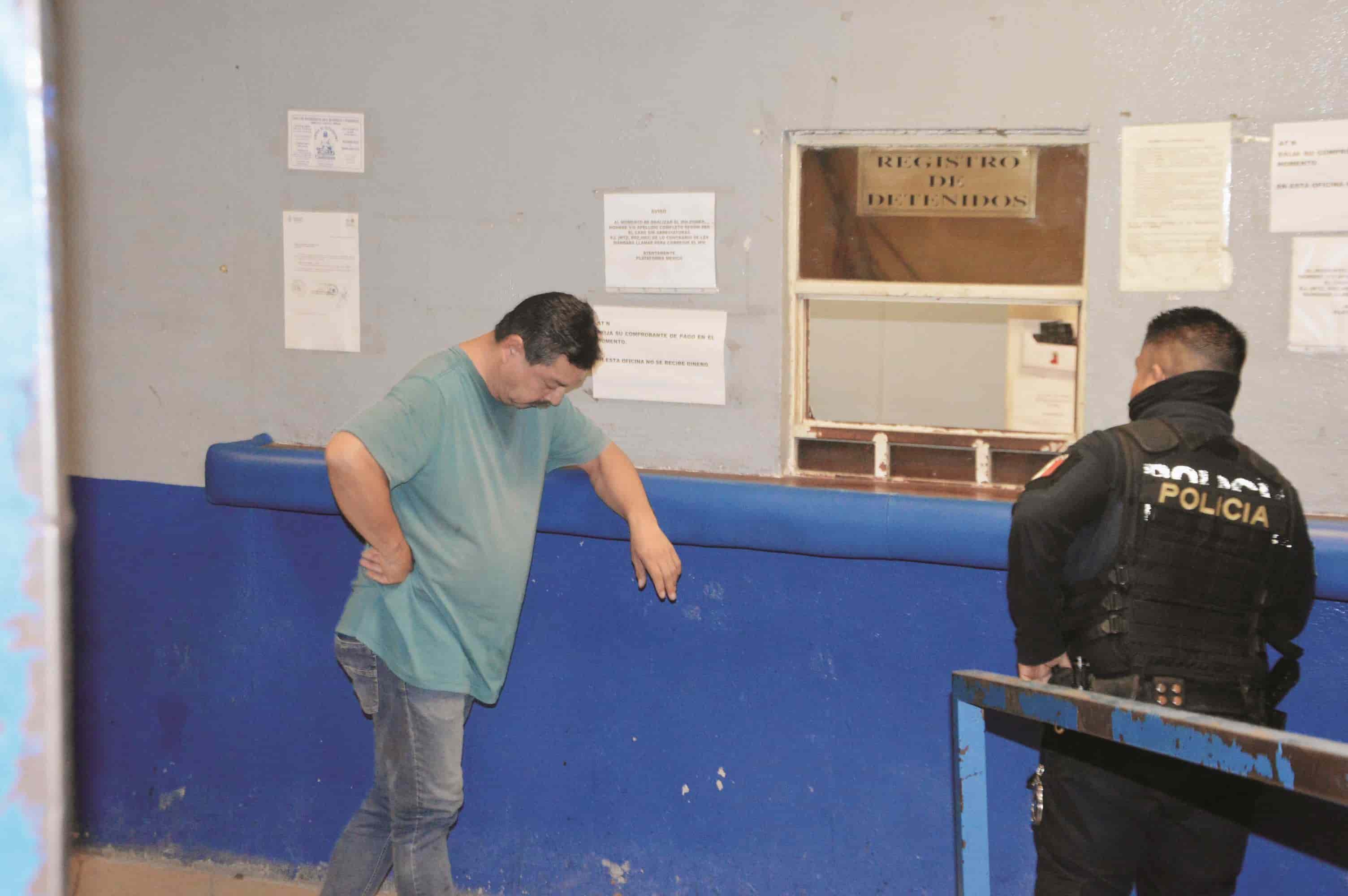 ¡La agarran a batazos!