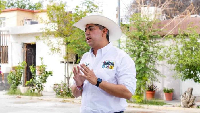 Vecinos de La Miravalle Están con A. Paredes