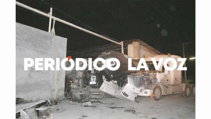 Dormita y choca Contra tráiler