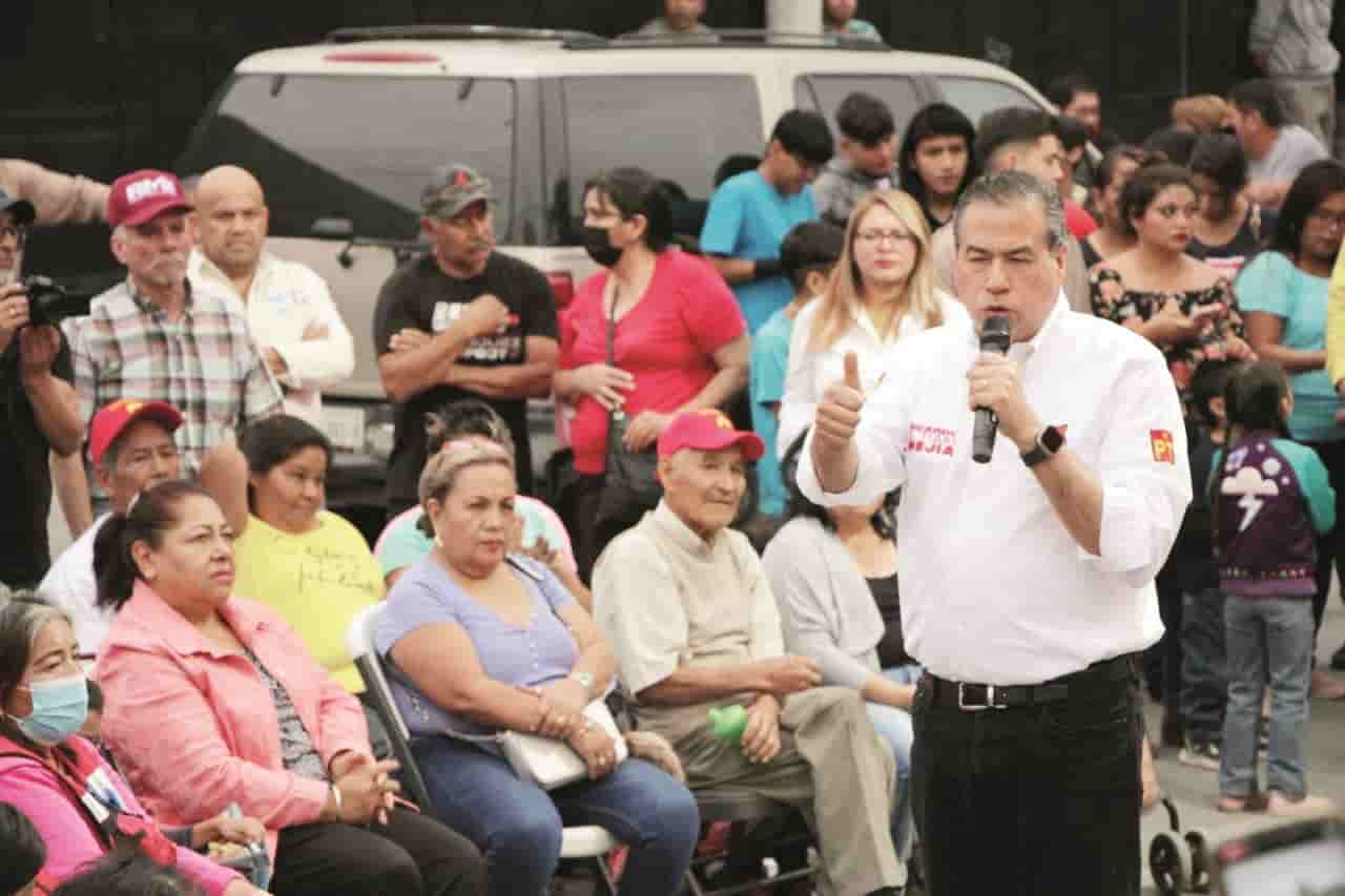 Avanza Mejía con apoyo de maestros