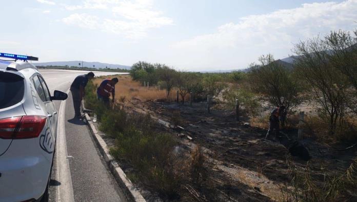 Sofocan incendio En la carretera 30