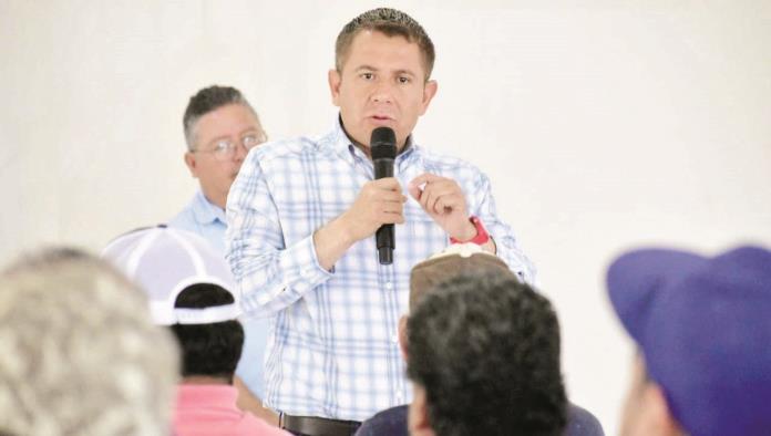 Escucha Hugo a los Obreros de AHMSA