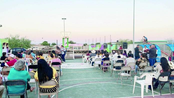 Celebran 48 años la colonia 16 de abril