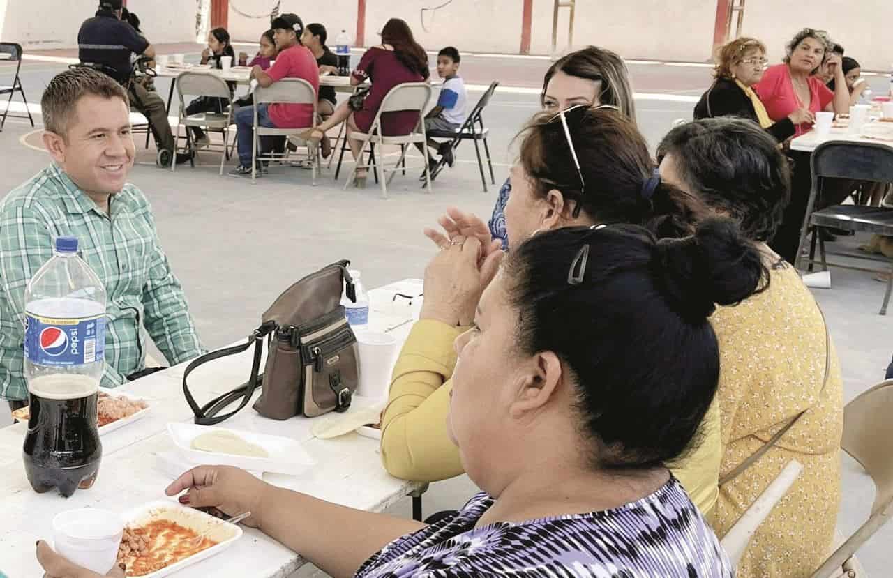 Celebran 48 años la colonia 16 de abril