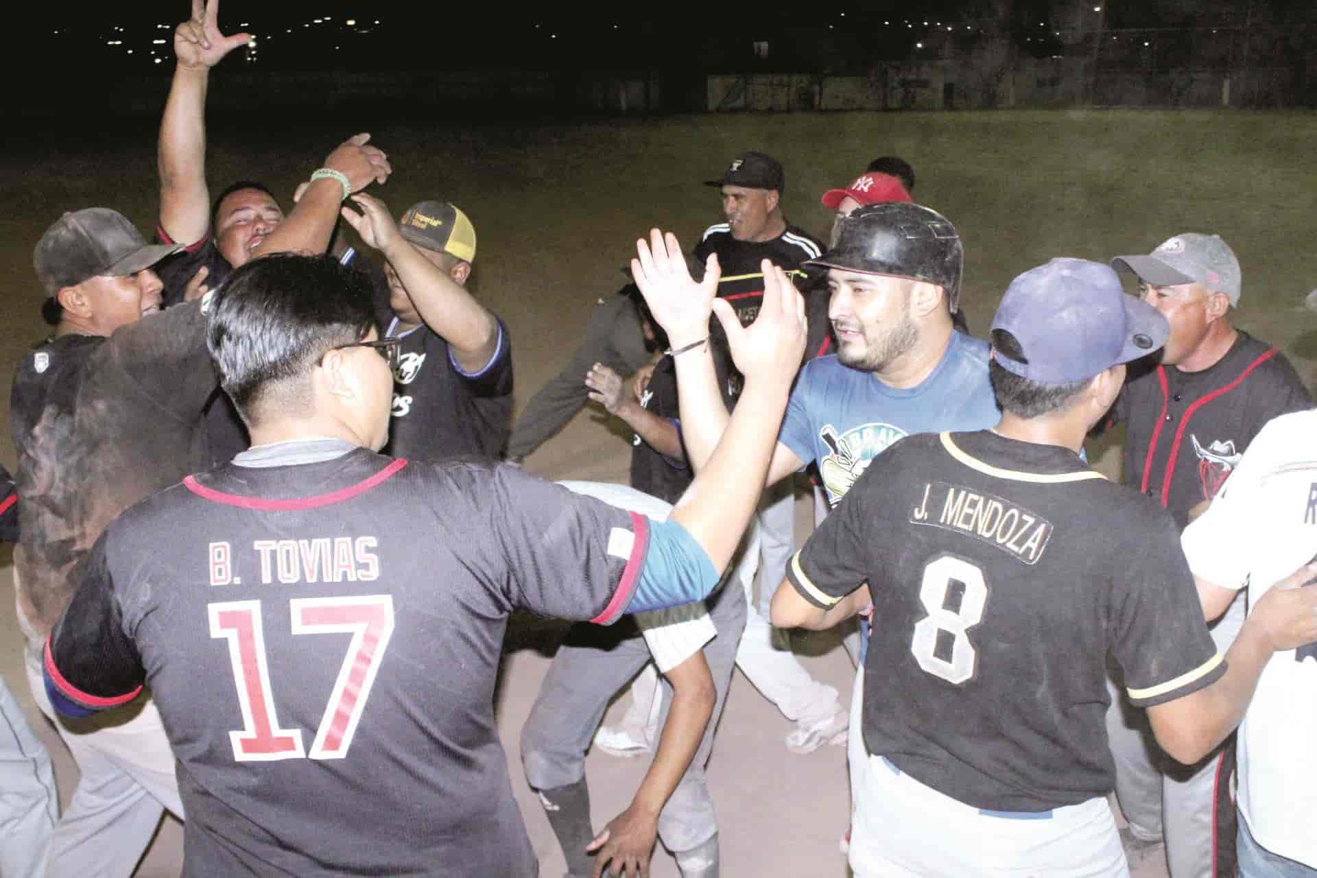 Dejaron en el terreno a los Rivales