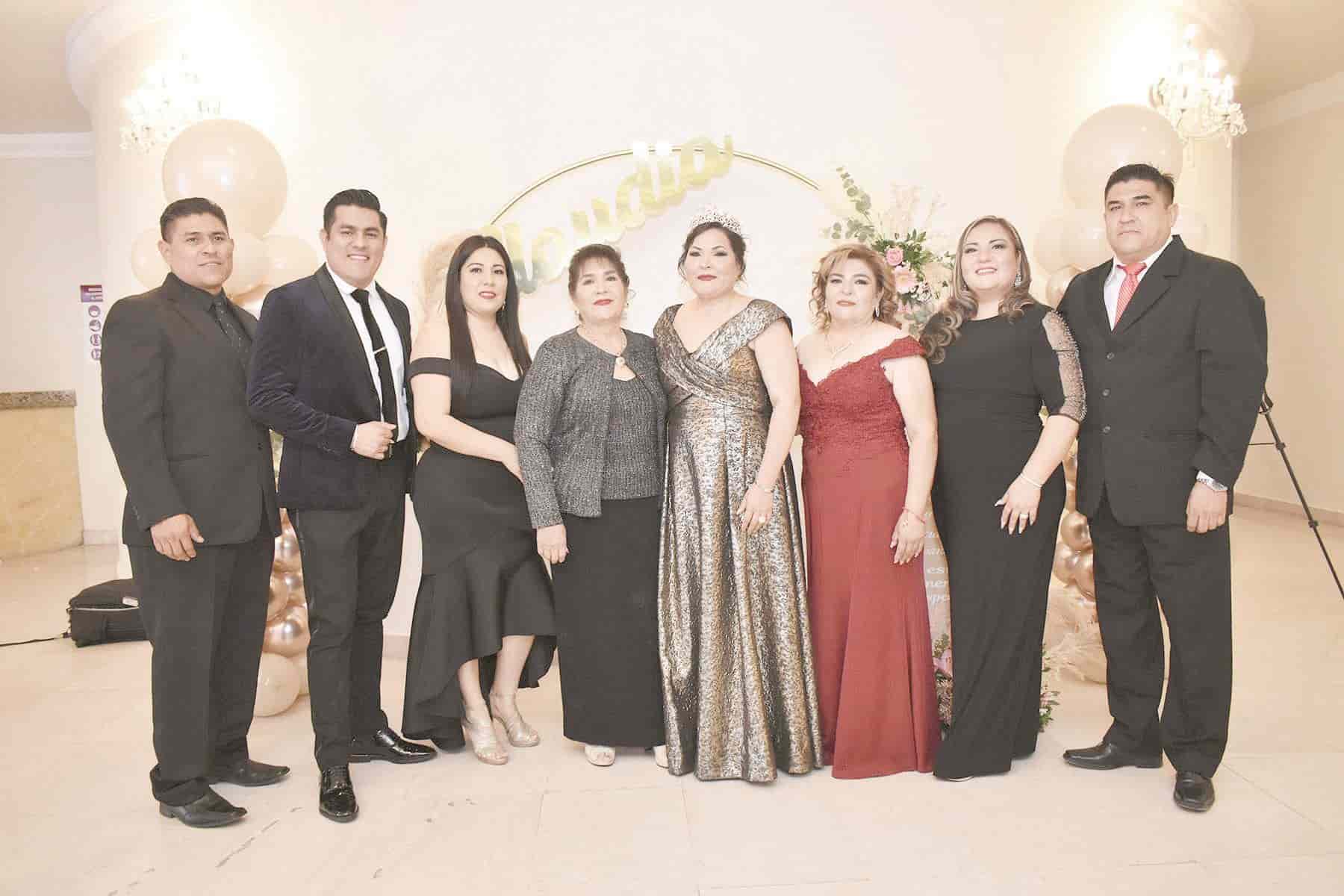 Fiesta sorpresa para Claudia