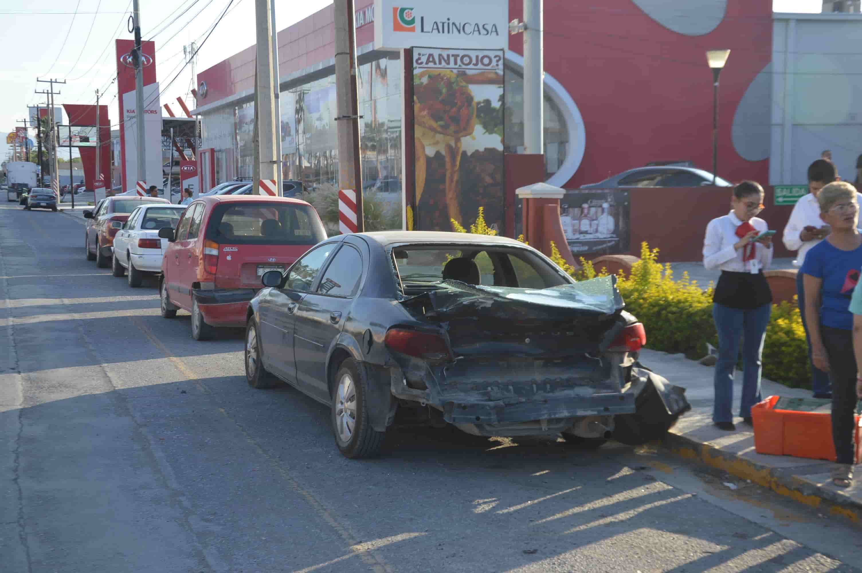 Hace chuza con autos