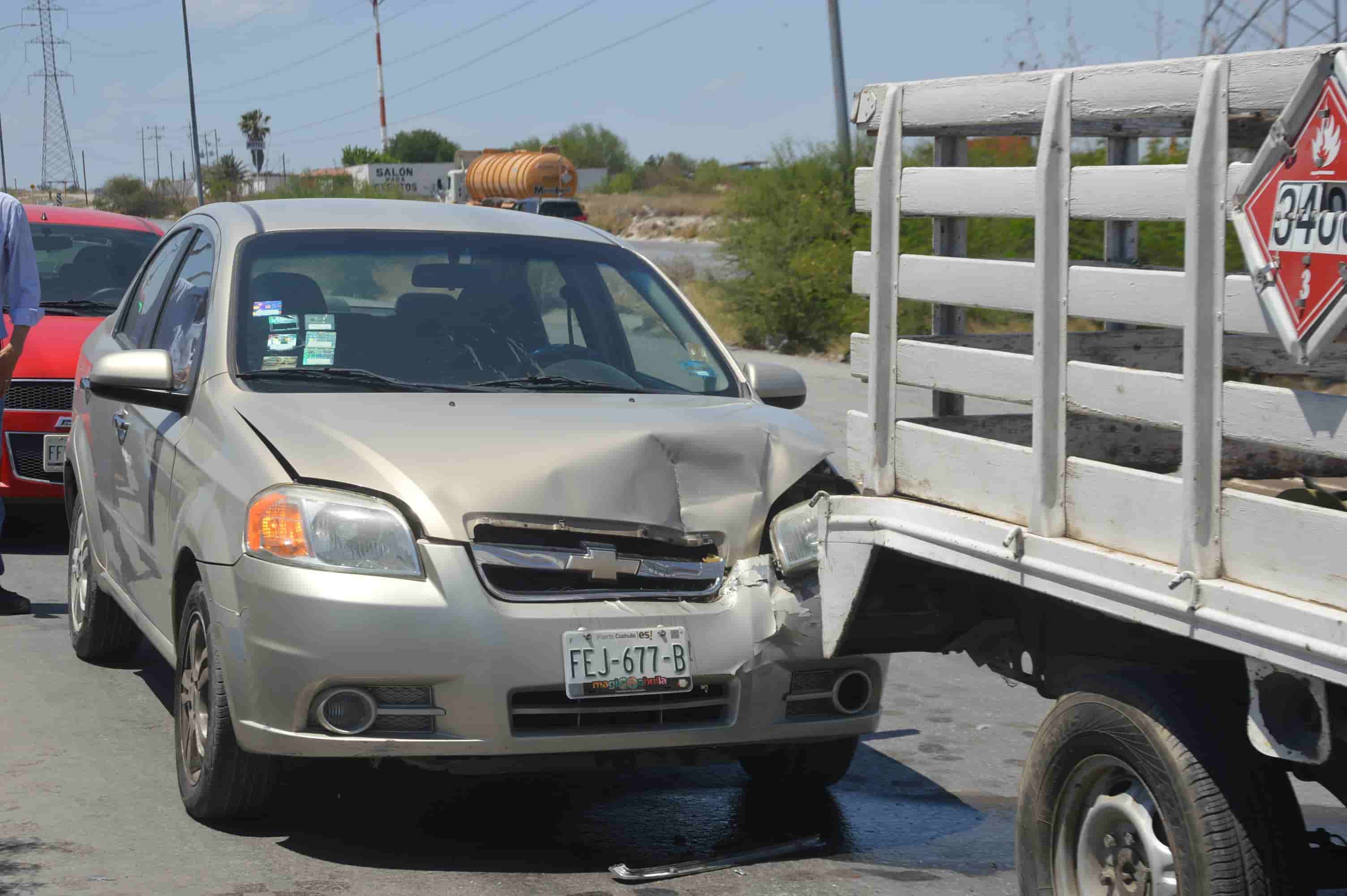 Frunce auto en choque