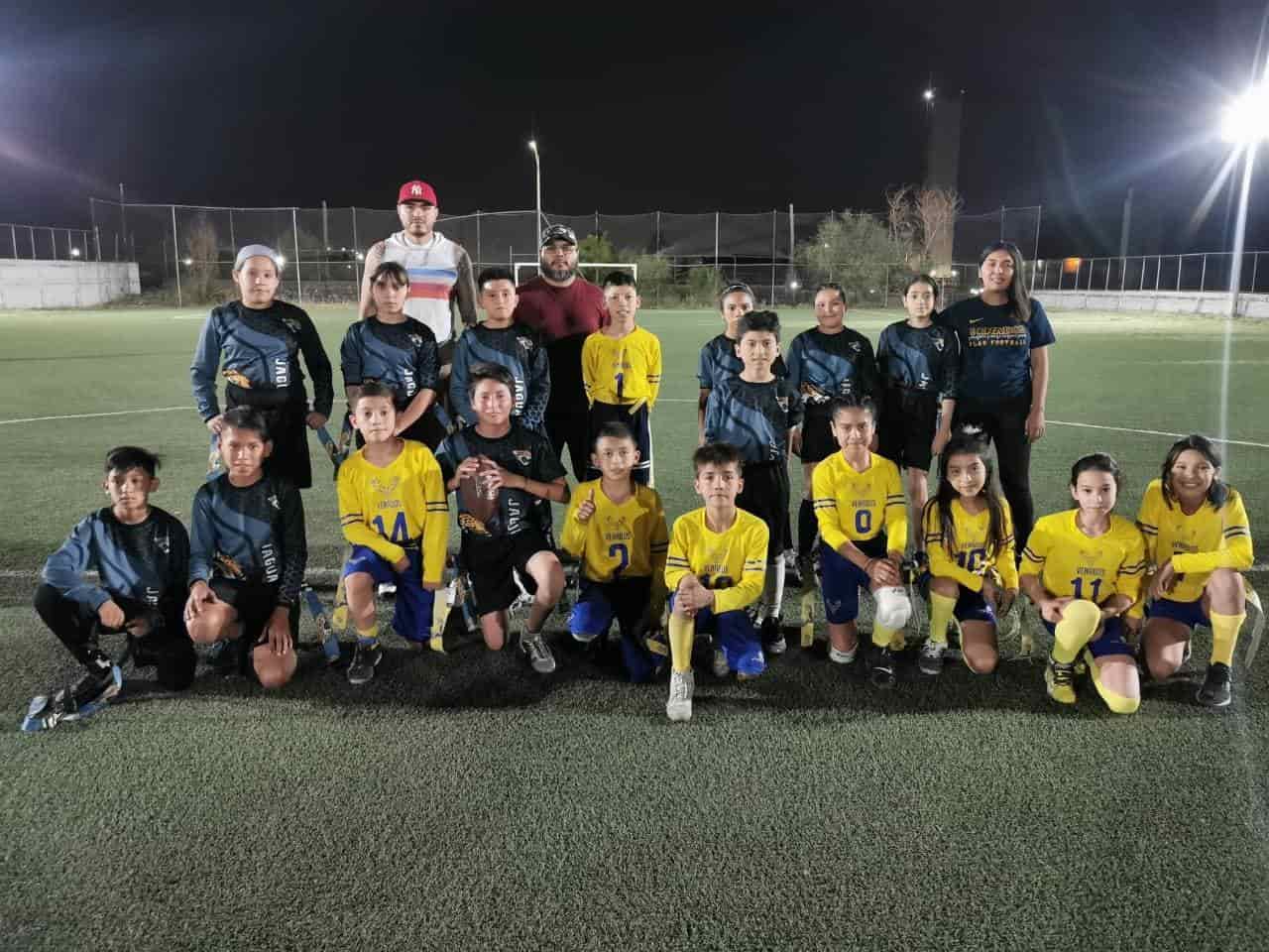 Presenta LIFARCC juegos de Tochito bandera
