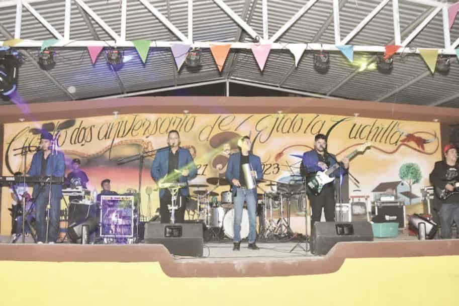 Celebran en ‘La Cuchilla’ 102 aniversario
