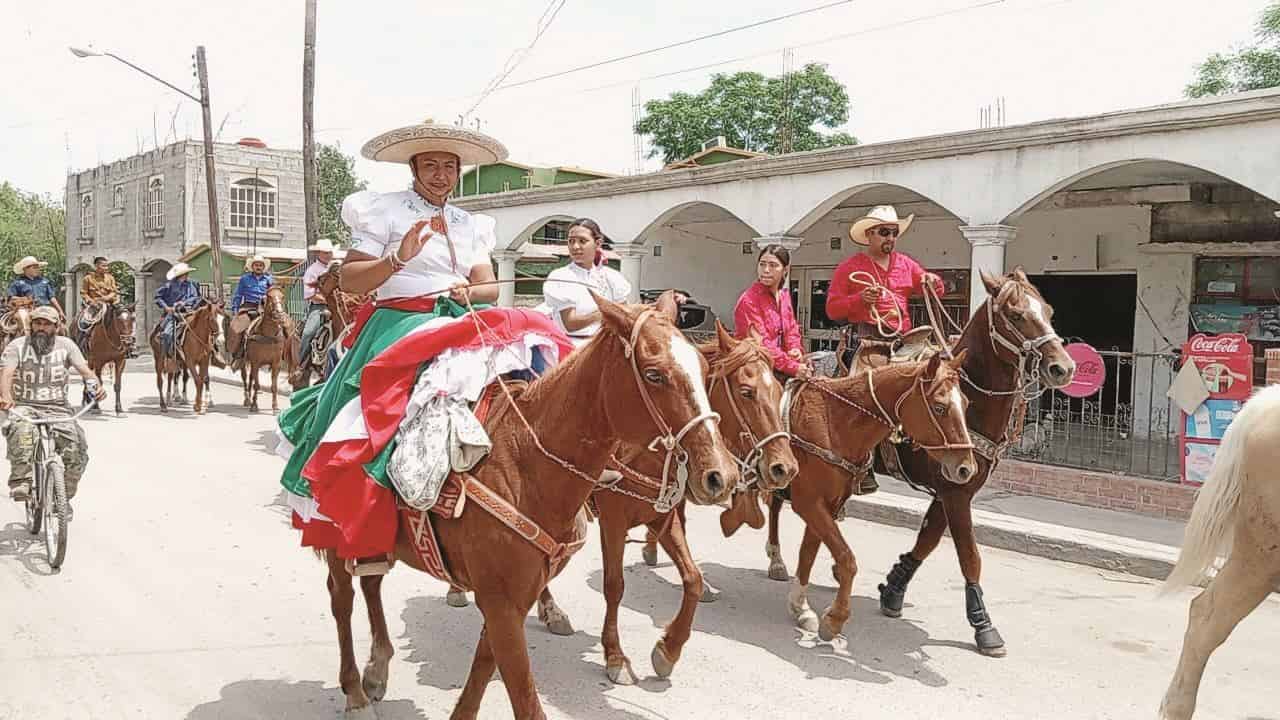 Celebran en ‘La Cuchilla’ 102 aniversario