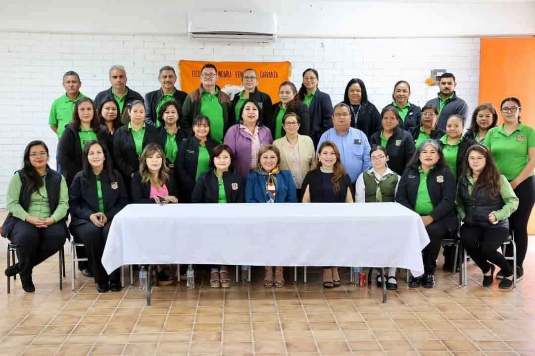 Aplican en Secundaria“Maestra en mi escuela”