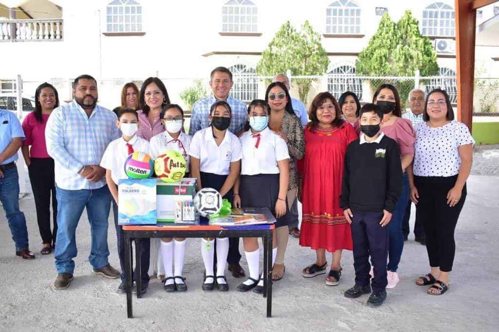 Promueven valores Cívicos en escuela