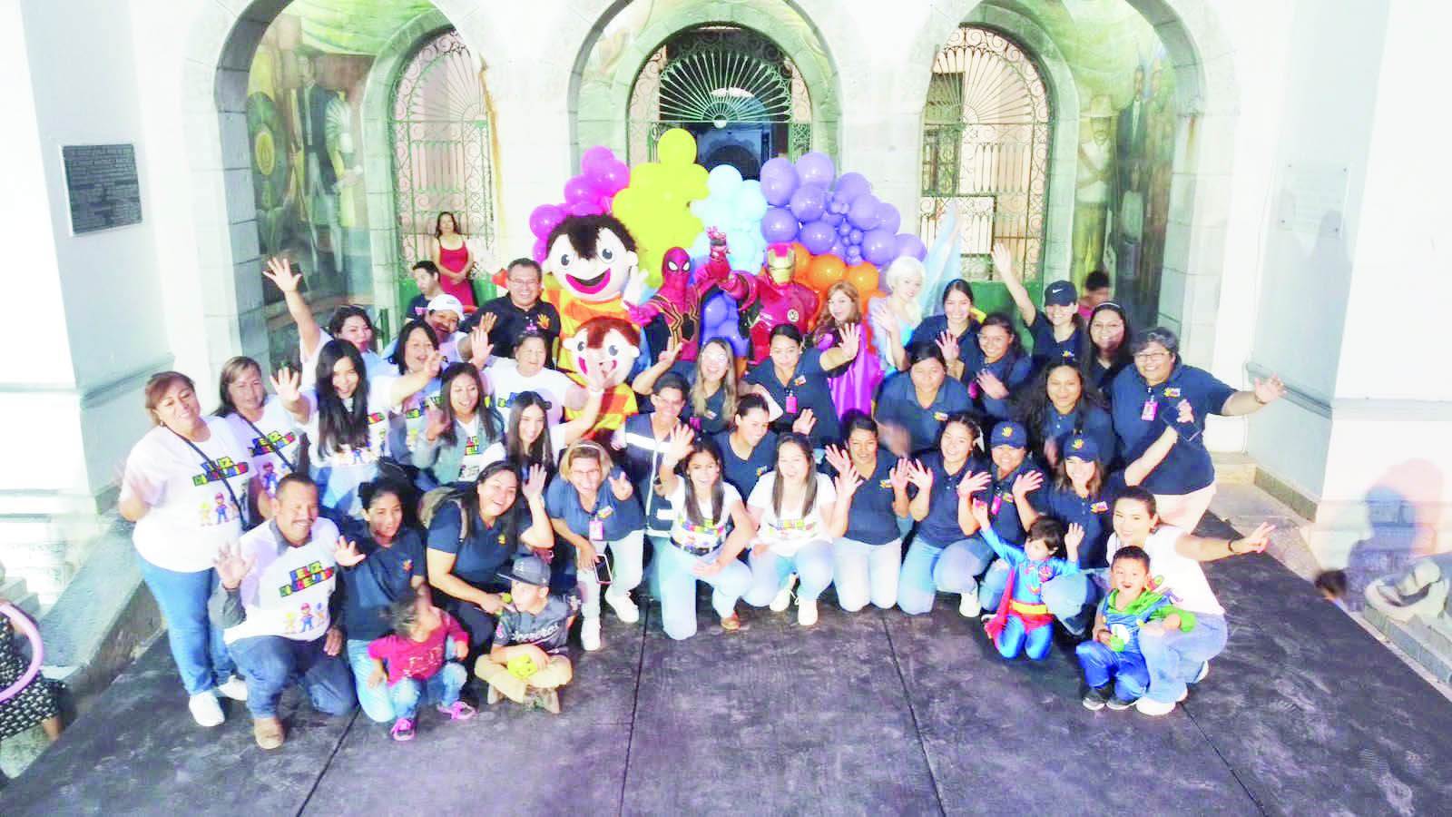 Festeja Ciénegas a niñas y niños