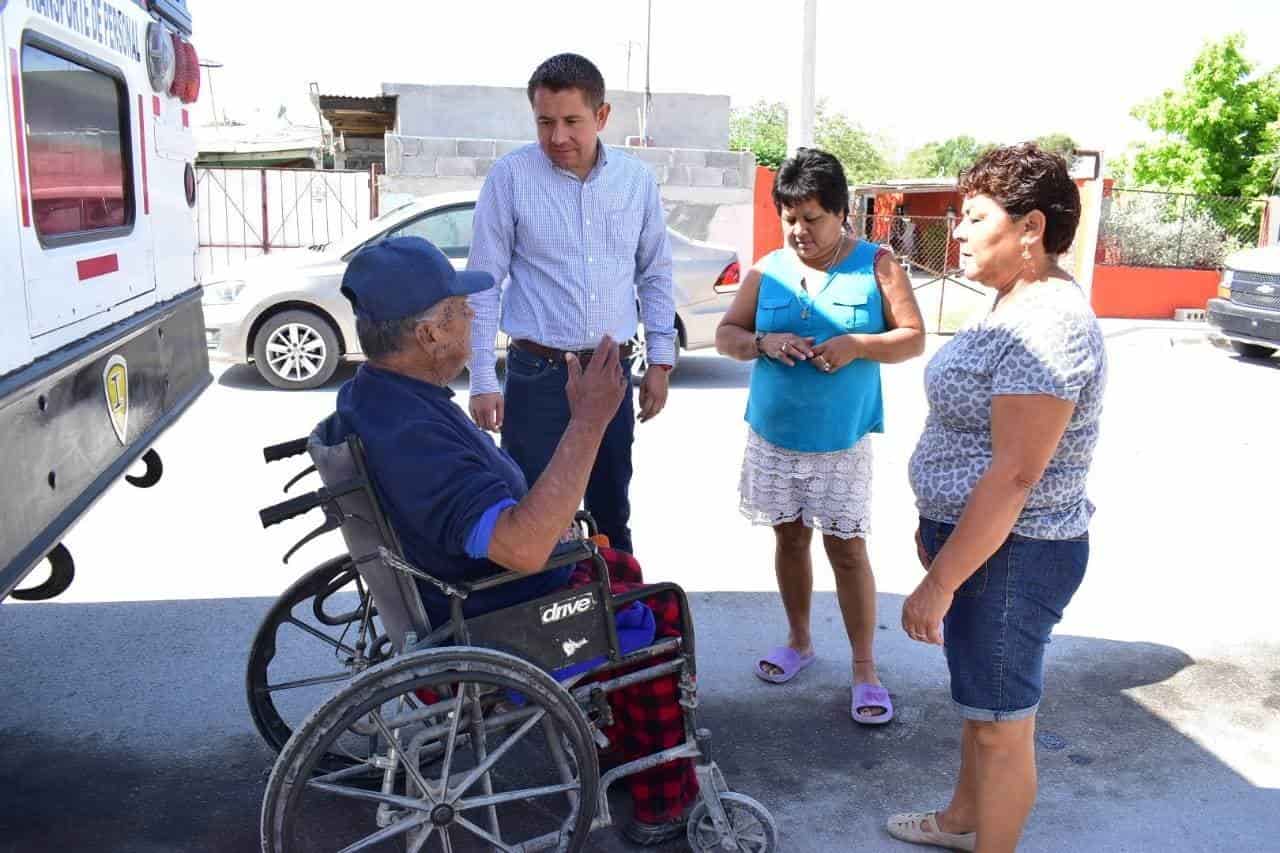Atiende Hugo a más familias