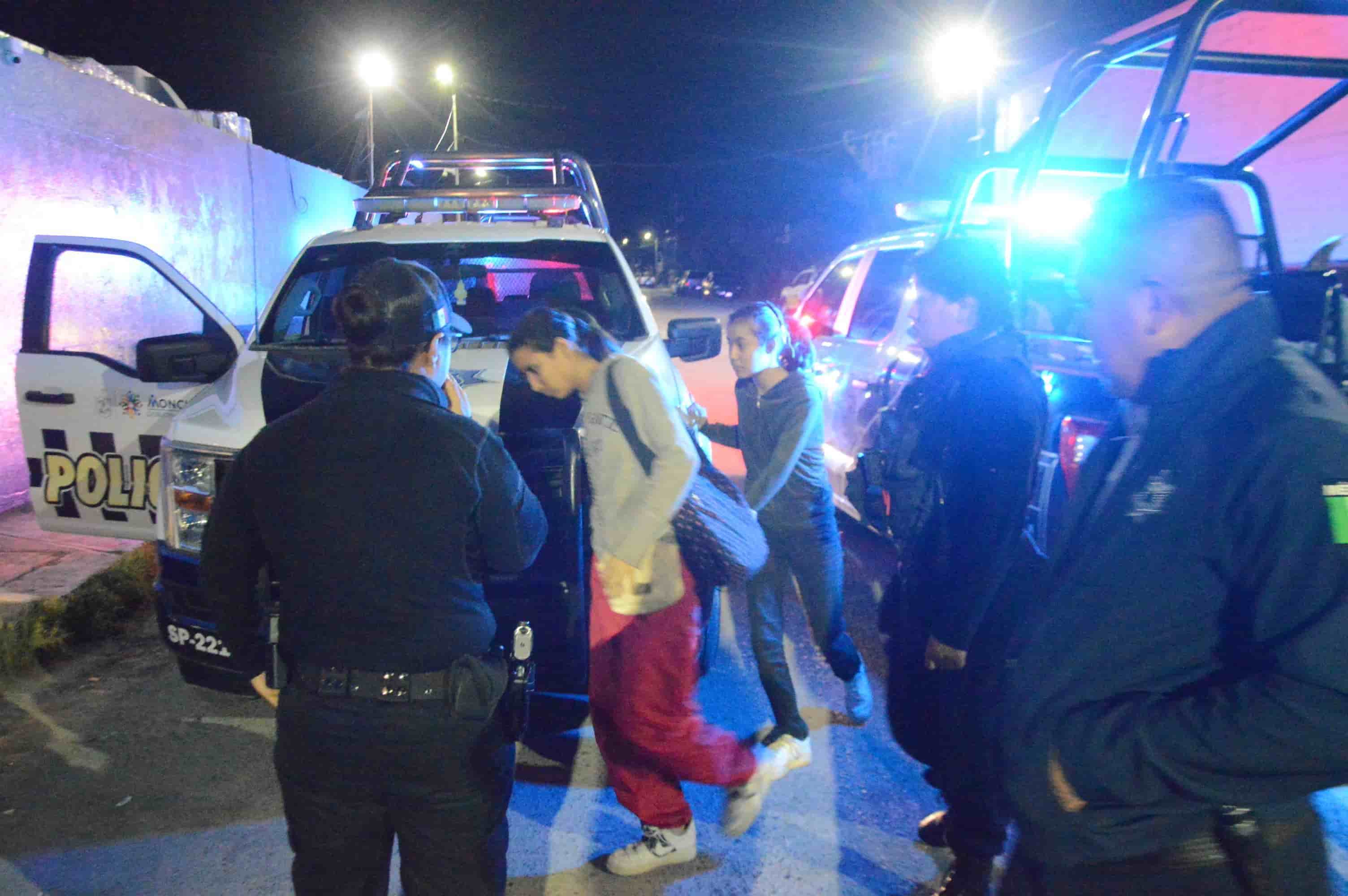 Aterroriza padrastro a jovencitas