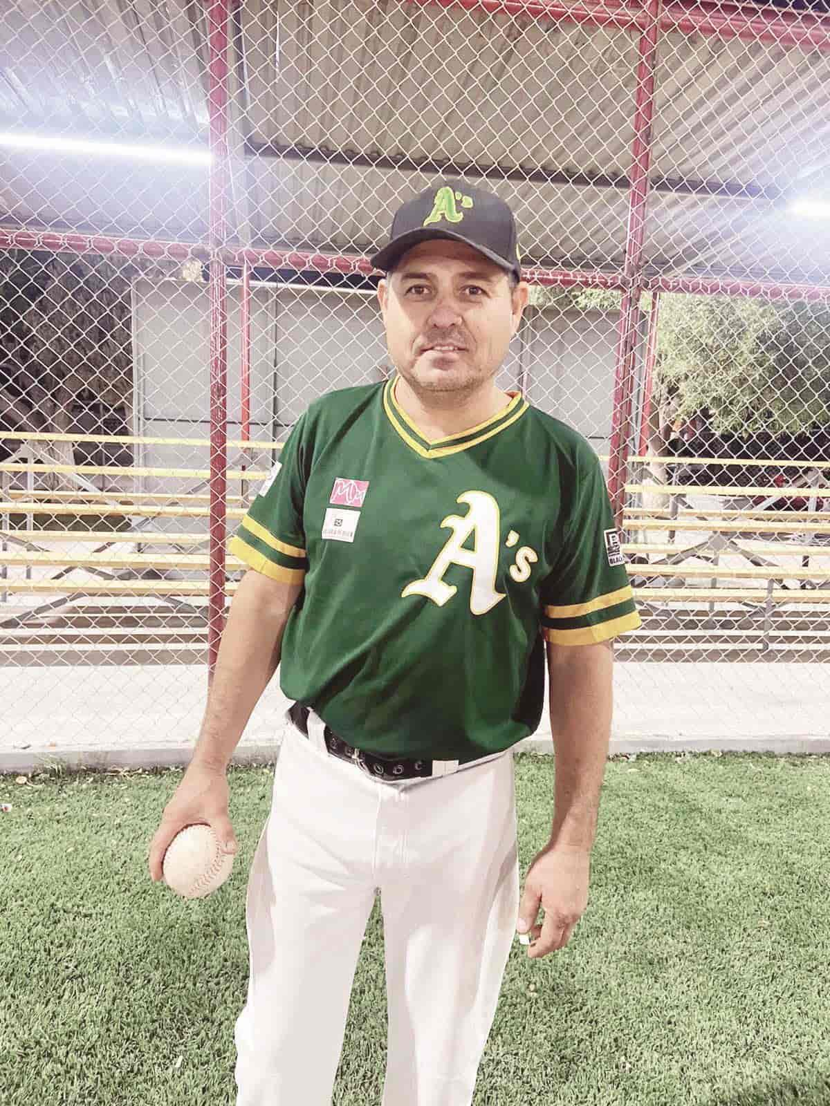 Atléticos Remonta y gana a Cachorros
