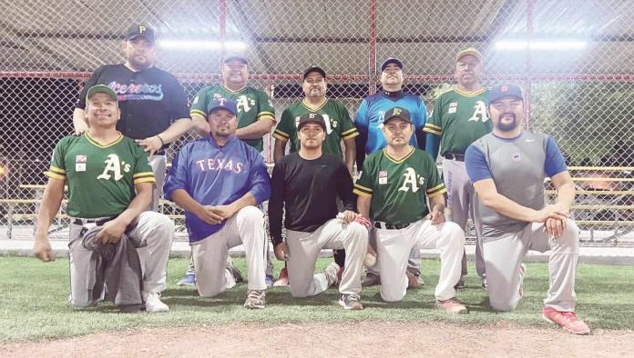 Atléticos Remonta y gana a Cachorros