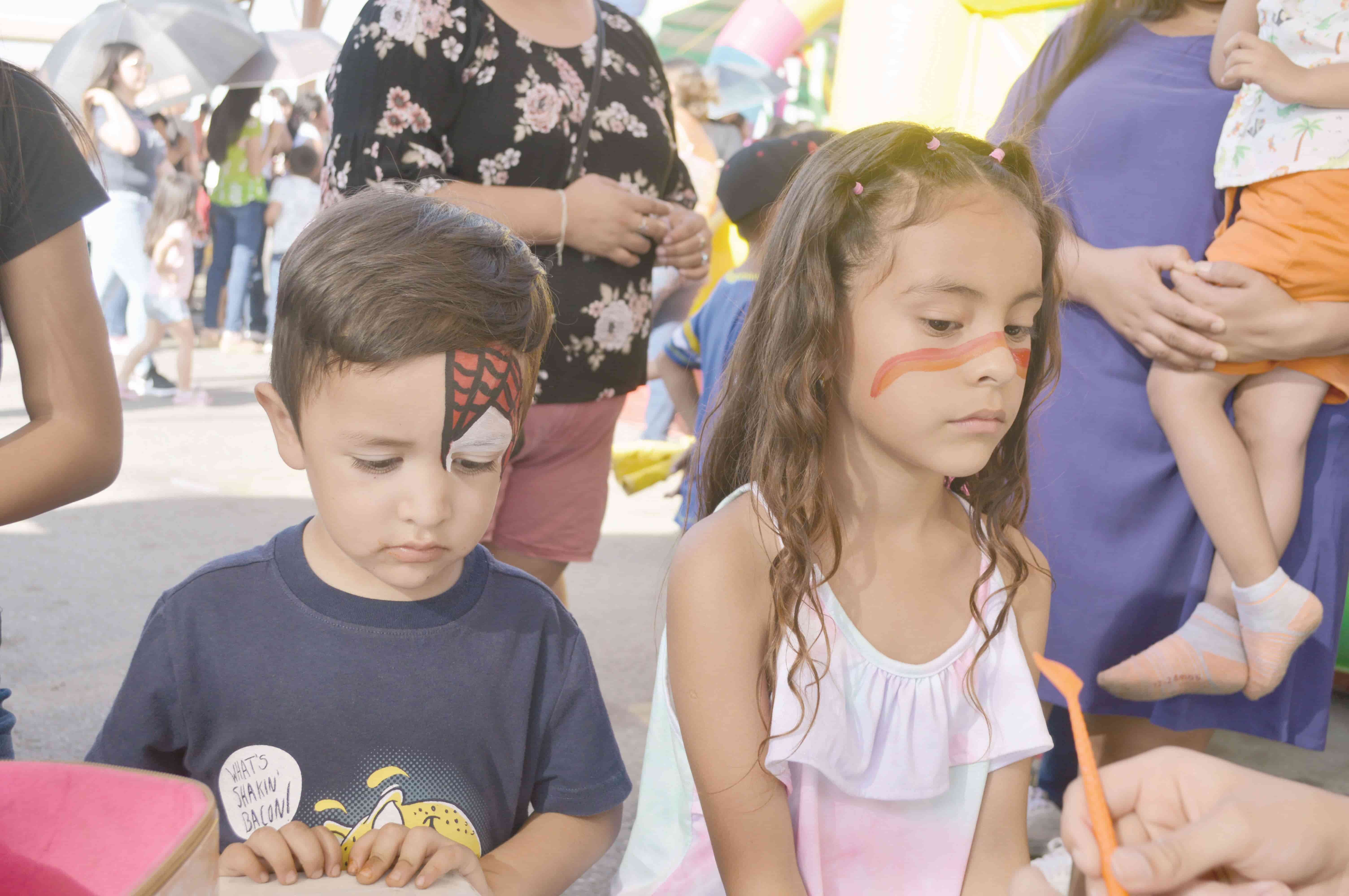 Festeja Gutiérrez a los reyes del hogar