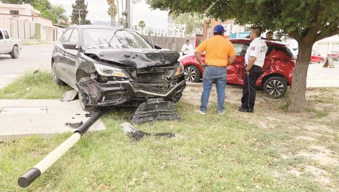 Dejan autos de ‘exhibición’
