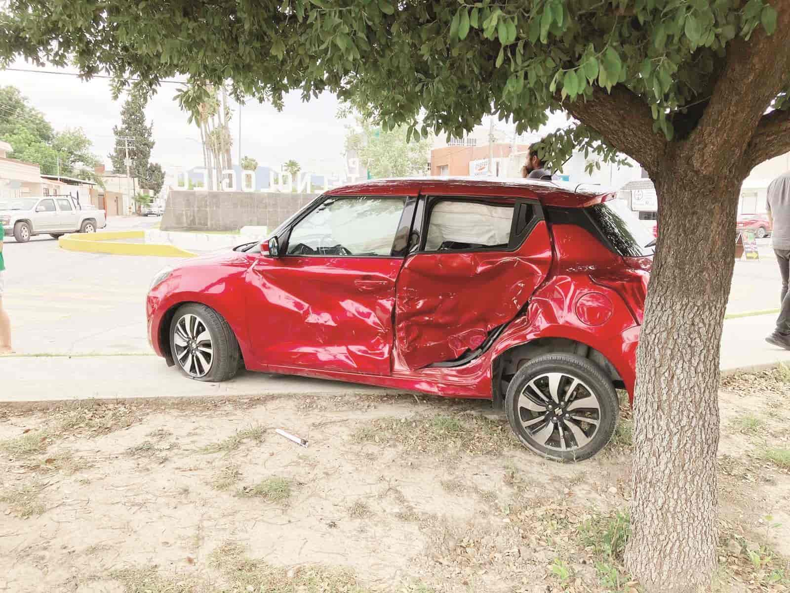 Dejan autos de ‘exhibición’