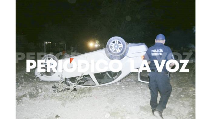 Esposo de novia lo hace volcar