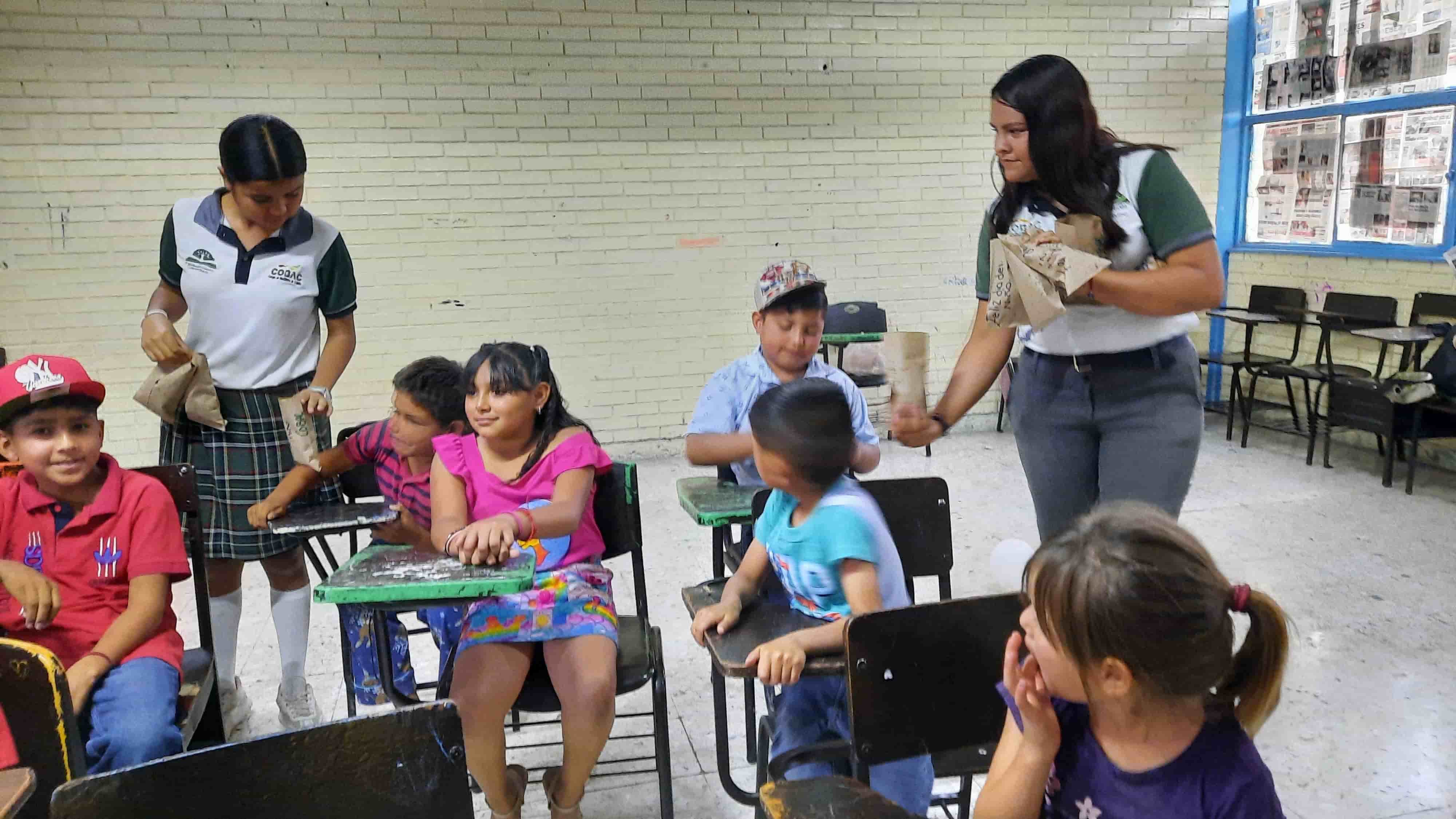 Festeja COBAC a Niños en su día