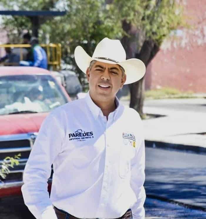 Trabaja Paredes en beneficio de la niñez