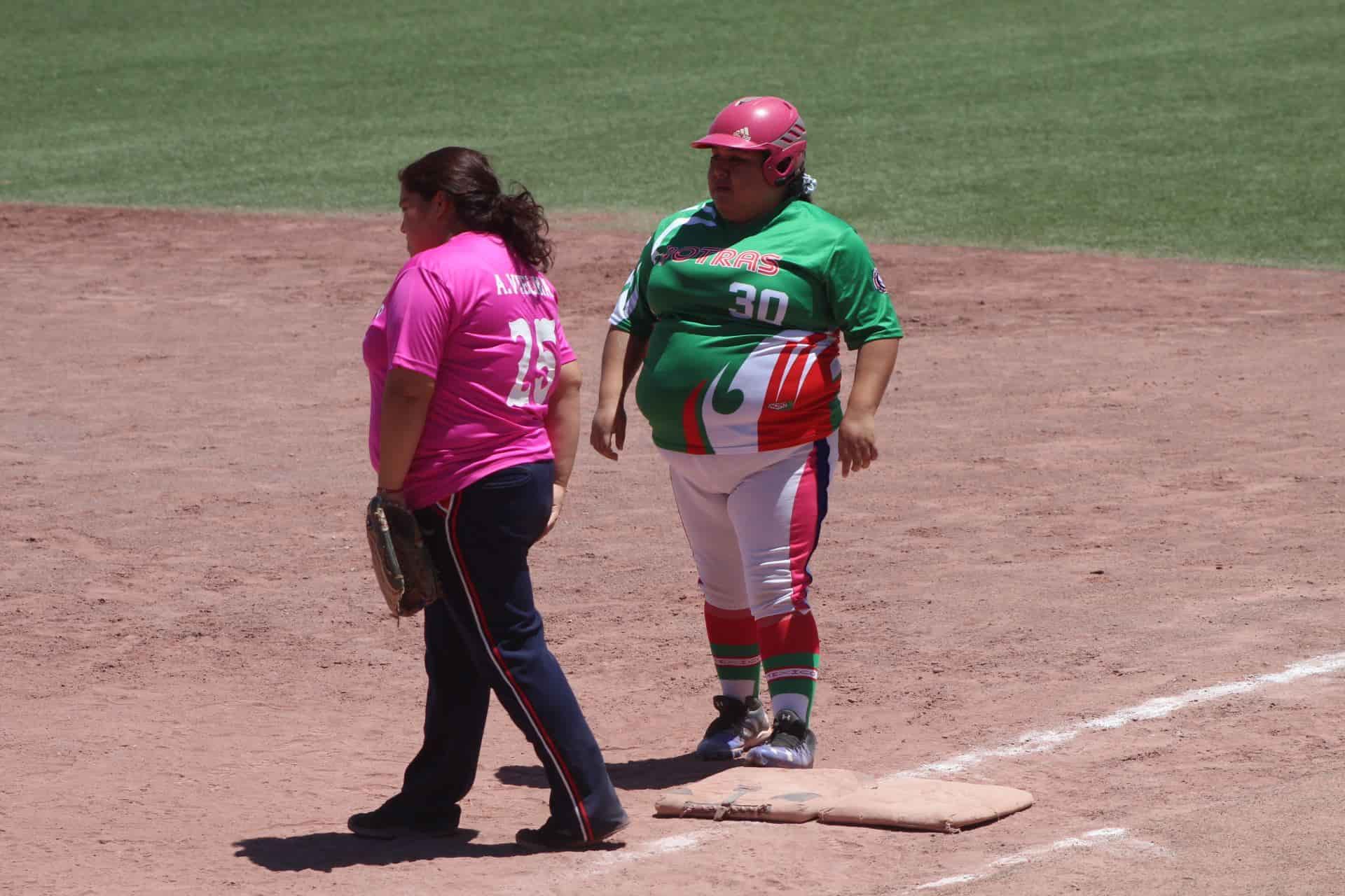 Magnolias se lleva triunfo en el softbol femenil