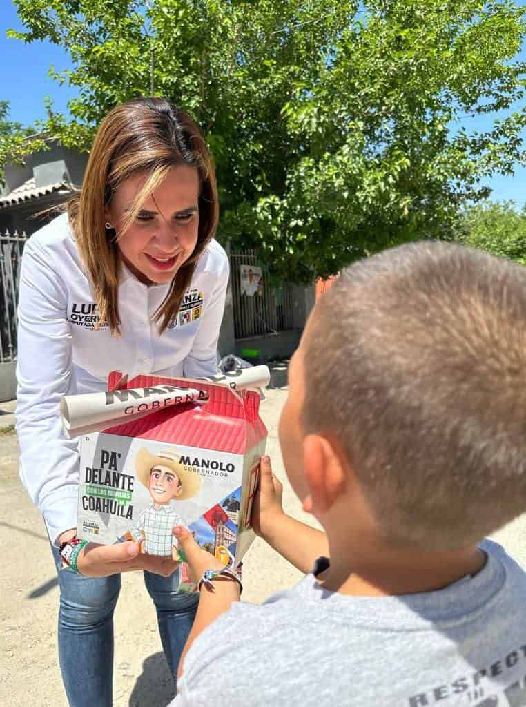 A favor de la niñez Lupita Oyervides