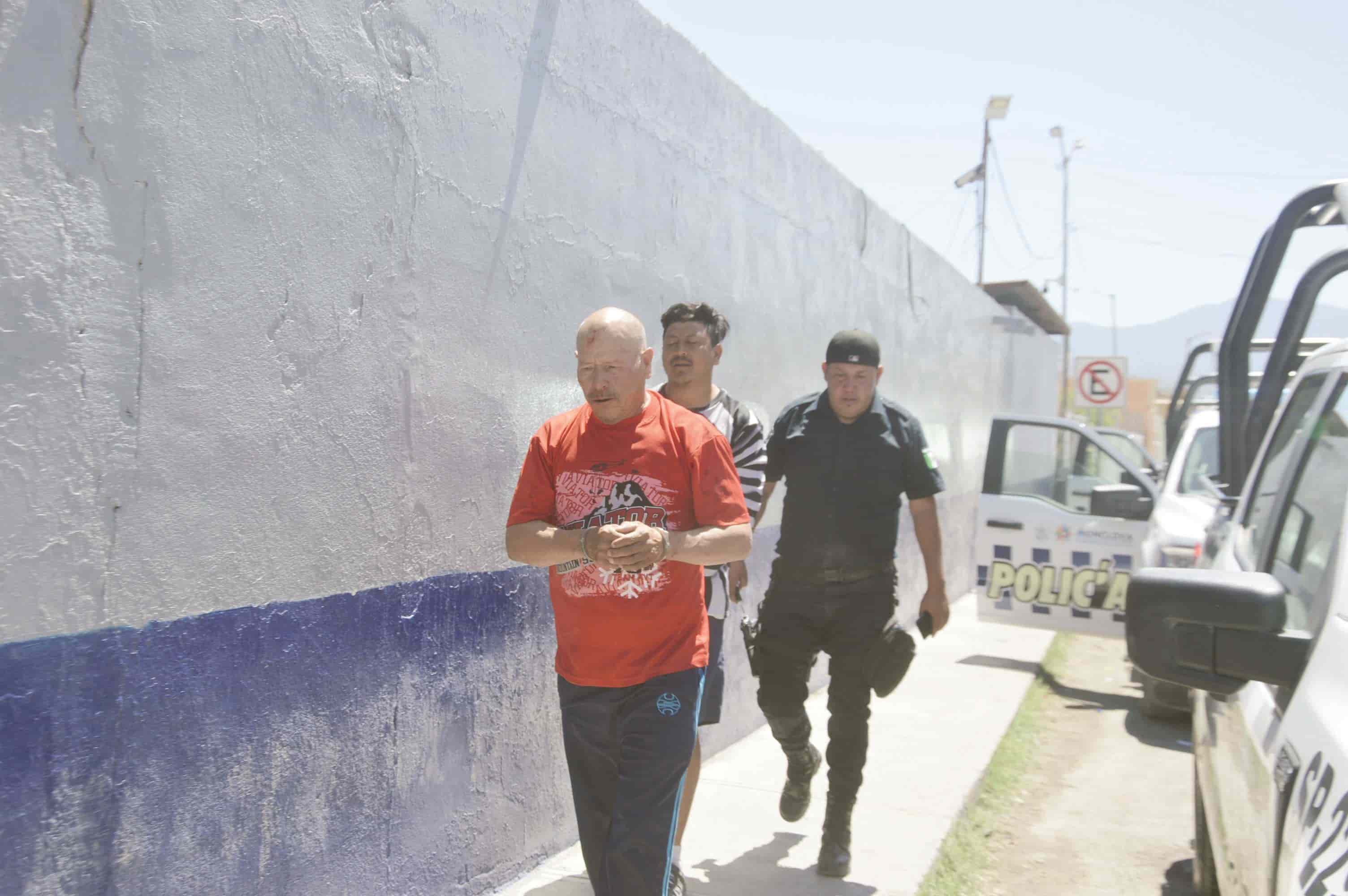Atacan y hieren a cinco policías