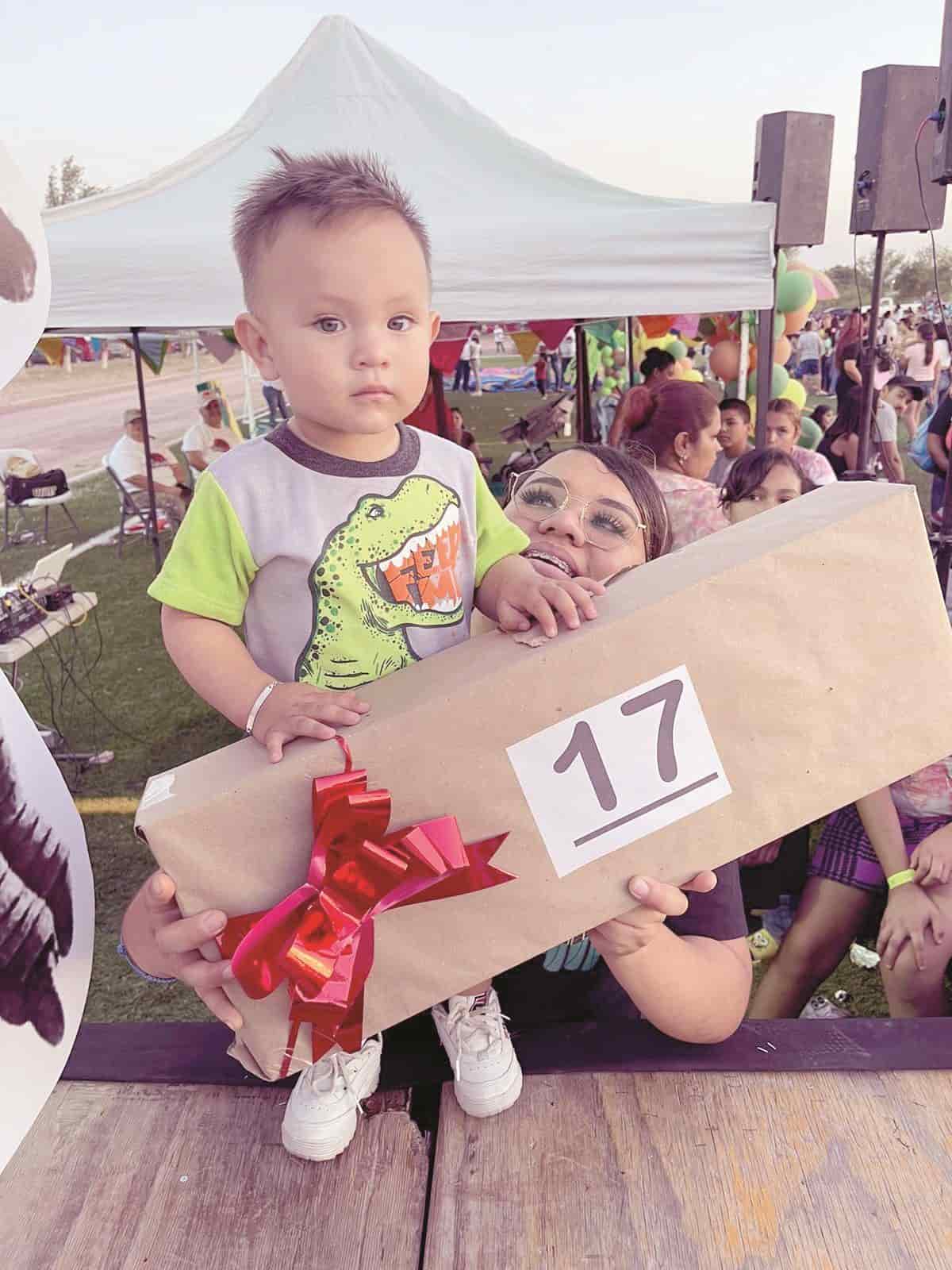 Celebra San Buena a niños en grande