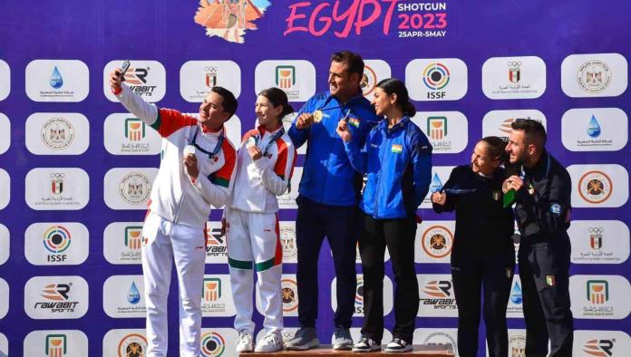 Se llevó medalla de plata en copa del mundo en Egipto