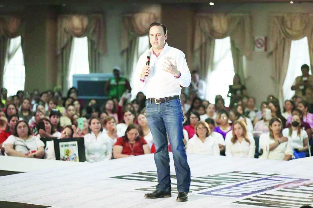 Con la fuerza de las mujeres vamos padelante: Manolo
