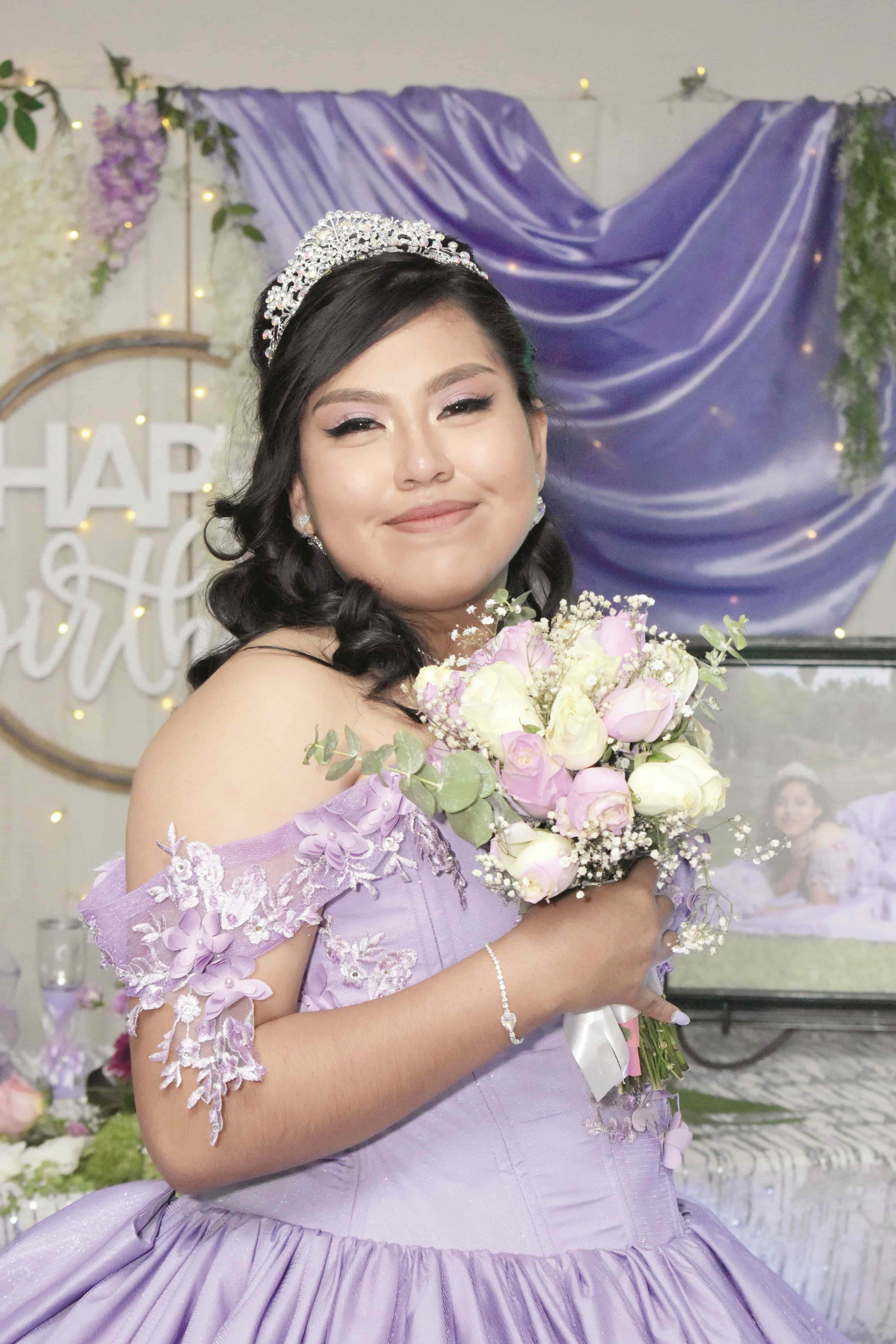 Diana Michelle celebra XV primaveras