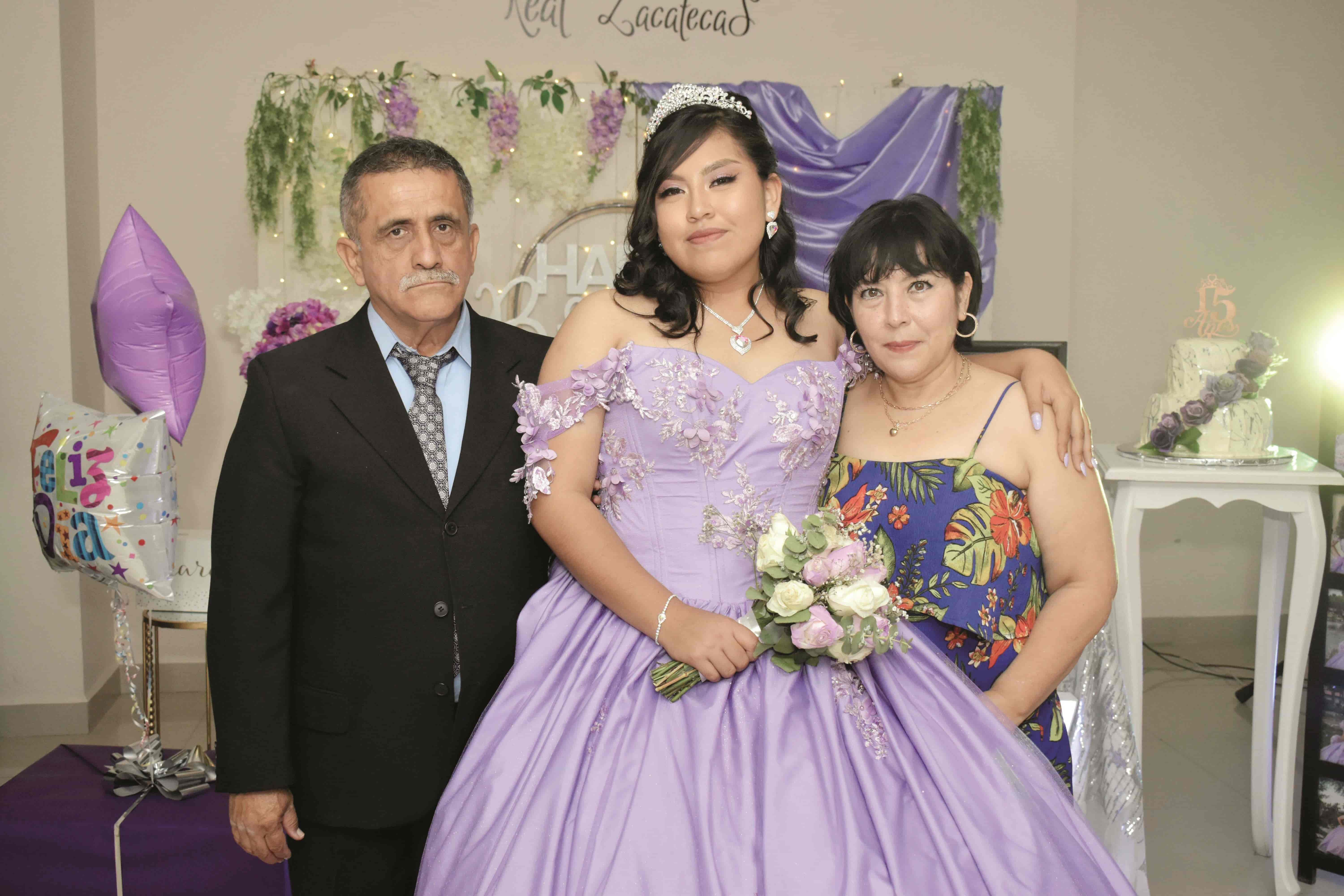 Diana Michelle celebra XV primaveras